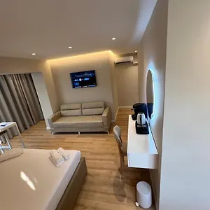 https://charles-city-center.hotels-in-tirana.com